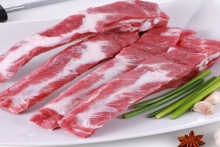 食以肉为先  黑猪肉安全又健康